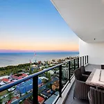 Private Rooftop Spa Penthouse Apartment - Sierra Grand - Coasthm
